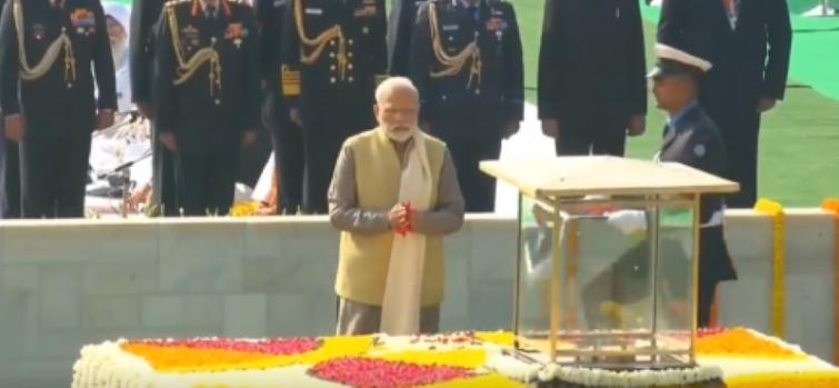 PM Modi pays homage to Mahatma Gandhi on his death anniversary