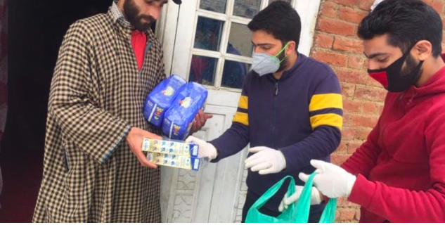 Covid-19: Shopian youth distributes food items, medicines to people in need