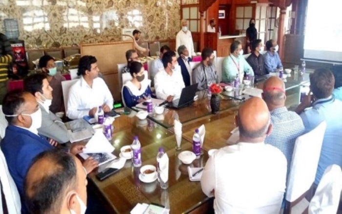 Pandurang K Pole chairs SSCL meeting for development of Srinagar Riverfront Phase-I