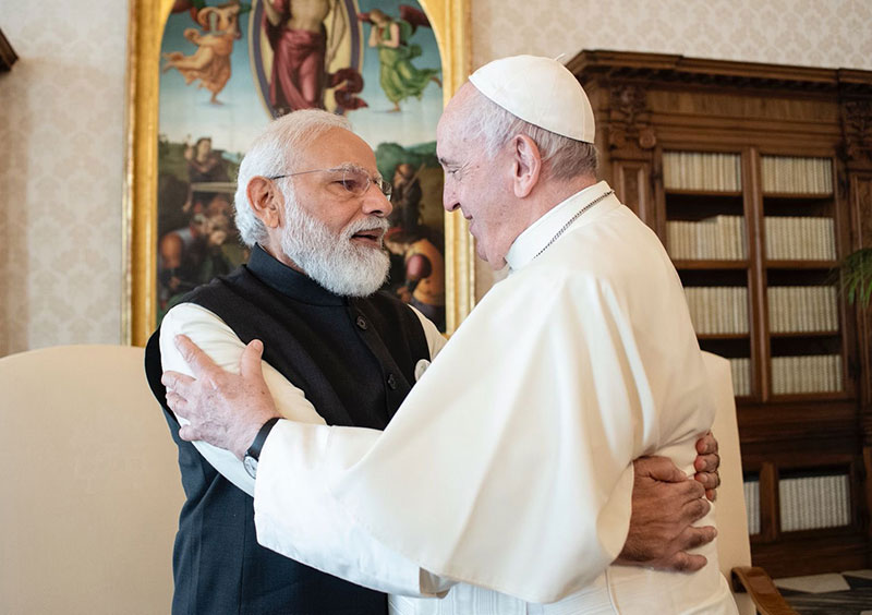 Had a warm meeting with Pope Francis: Narendra Modi