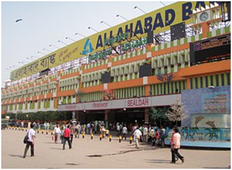 Bengal: 'Aarogya' coach cum vaccination centre open for railway staff at Sealdah station