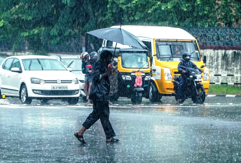 At least 11 killed as heavy rains trigger landslides in Kerala, rescue ops on