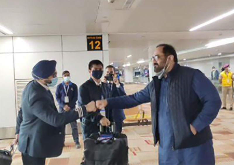 Flight carrying around 200 Indian citizens stranded in Ukraine arrives in Delhi, Rajeev Chandrasekhar receives them