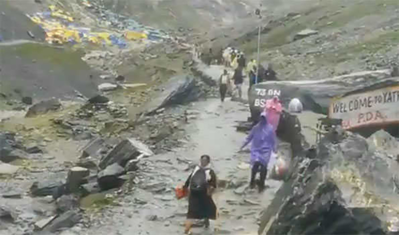 Jammu and Kashmir: Flash flood near Amarnath suspends yatra