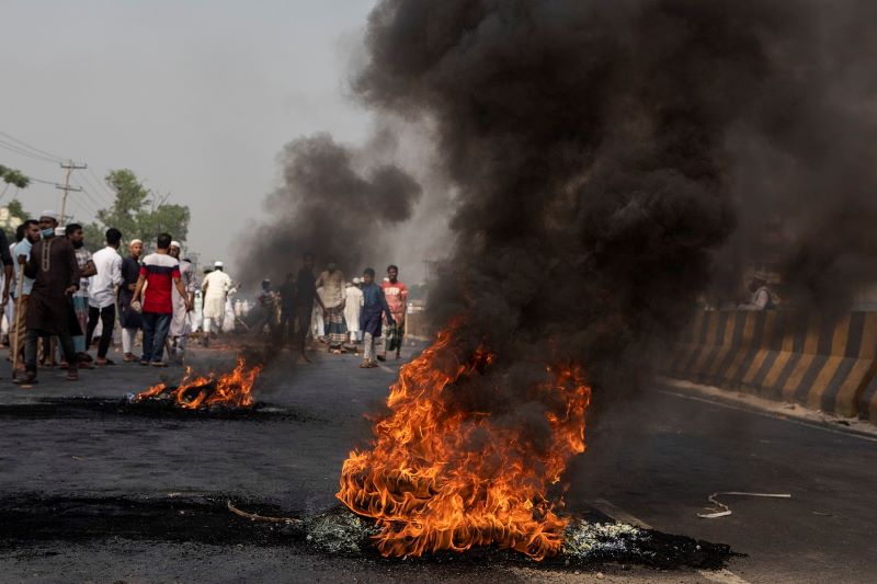 Bangladesh quota protest: 778 Indian students return home, authorities stay in touch with 4,000 others still remaining in neighbouring nation 