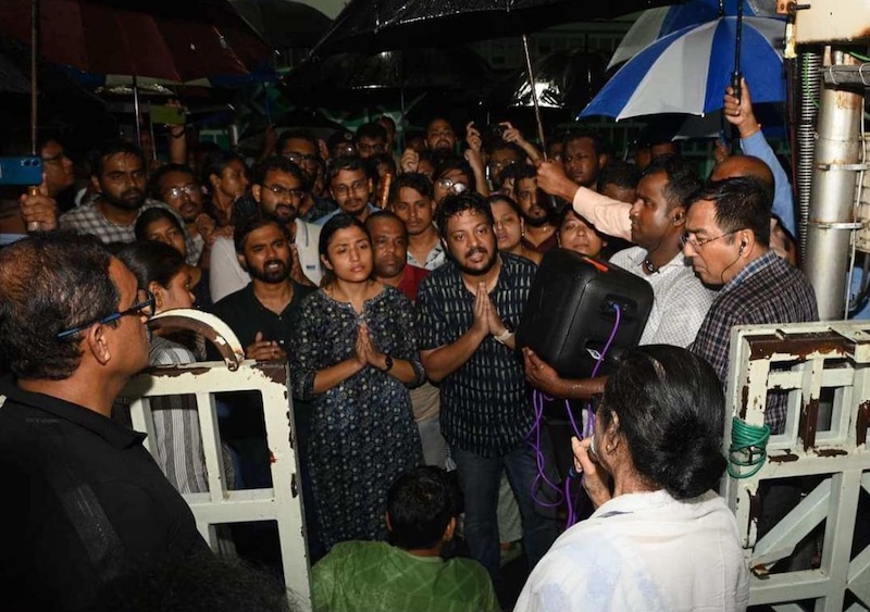 Junior doctors plead with Mamata Banerjee for a meeting with videography. Photo courtesy: Medical College Kolkata Resident Doctors