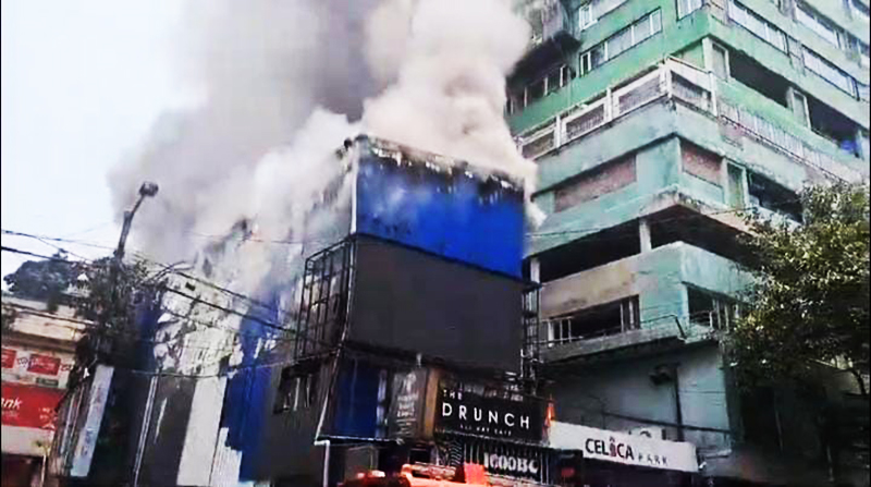 Kolkata: Fire breaks out at a restaurant in Camac Street