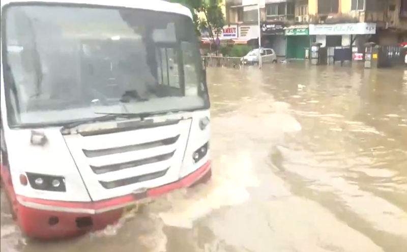 Heavy rain batters Mumbai; hits train services, schools and colleges shut