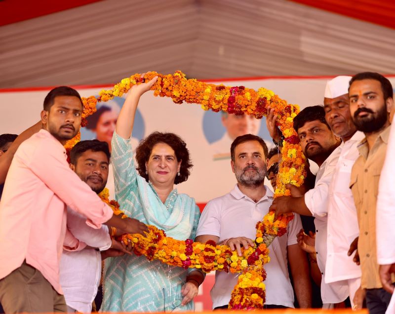 Priyanka Gandhi to make poll debut with contest from Wayanad, Rahul keeps Raebareli