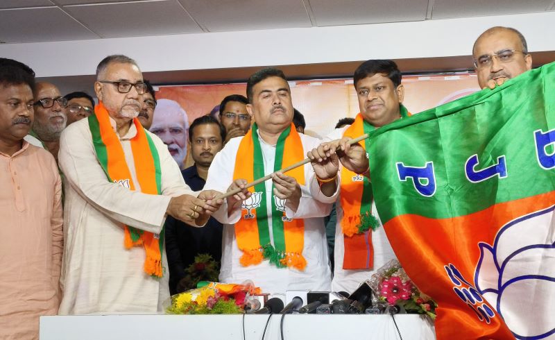 Former TMC leader Tapas Roy joins BJP, says 'I will work towards establishing a peaceful Bengal'