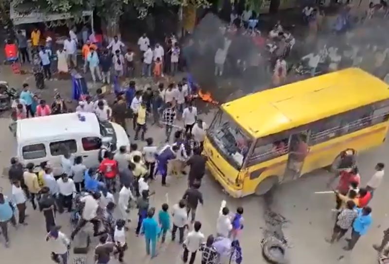 Mob tries to set ablaze school bus with children on board during Bharat Bandh in Bihar's Gopalganj