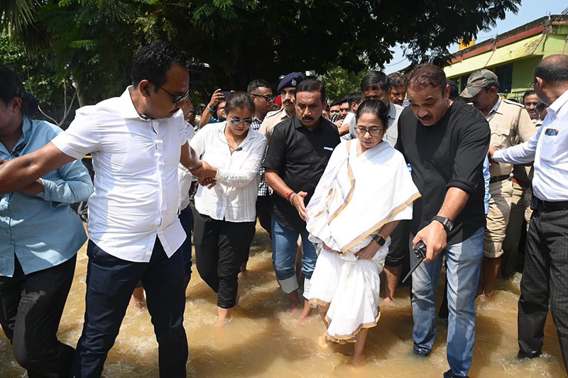 Bengal flood: Mamata Banerjee seals her state's land border with Jharkhand, Hemant Soren govt warns