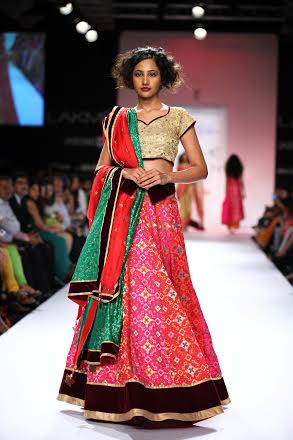 Designer Shruti Sancheti showcases collection at LFW