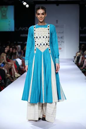 Sonal Singh Chauhan walks ramp at LFW