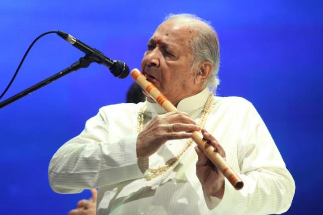 Indian classical music Moguls peform at Art And Artistes' event 