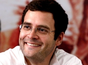 Rahul meets Badaun gangrape victims' family