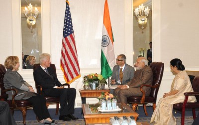 Clintons praise Modi for taking up initiative to clean Ganga 
