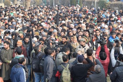 J&K: Prayers for blood-stained Peshawar