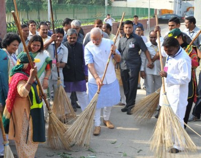 PM Modi launches Clean India campaign