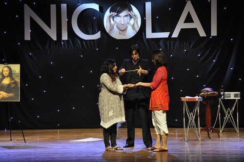 Nicolai Friedrich confounds with magical illusion 