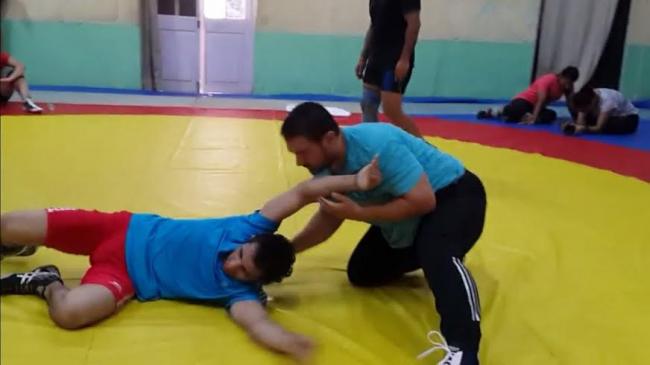 Aamir learns new move for 'Dangal'