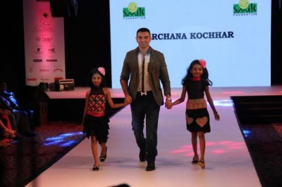 Tehseen Poonawalla walks ramp for Smile Foundation's Ramp For Champs