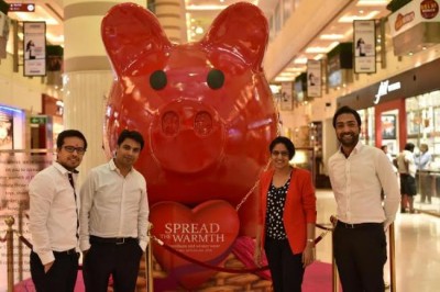 DLF Place celebrated its 7th anniversary with â€œSpread the Warmthâ€ campaign