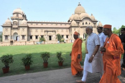 PM offers prayer at Dakshineswar Kali temple, meditates at Belur Math