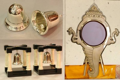 PM Modi gifts handcrafted pair of bookends to David Cameron