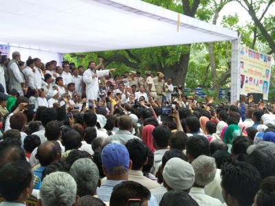 Rahul Gandhi meets sanitation workers for third time