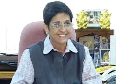 Kiran Bedi unleashes tweets on Delhi blueprint 