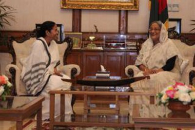 West Bengal CM meets Sheikh Hasina