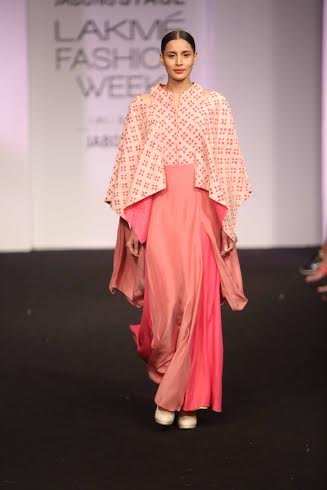 Divya Reddy, Priyam Narayan, Vineet Rahul present collection at LFW Winter/Festive 2015