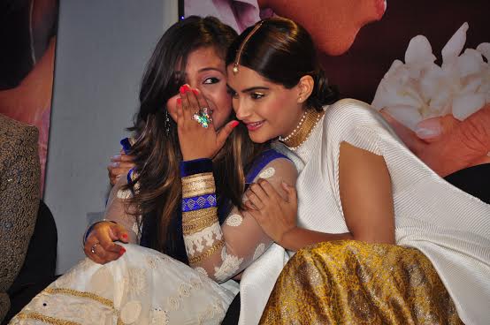 Prem Ratan Dhan Payo's team holds informal meet