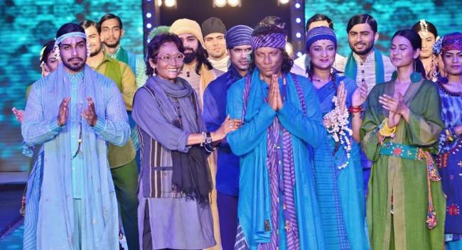 Bibi Russel showcases collection at fashion fiesta in Kolkata