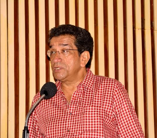 Screenplay of Bombaiyer Bombete released in Kolkata