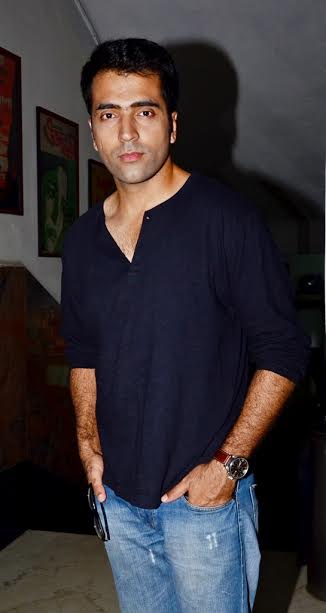 Tollywood celebs glam up premiere of Benche Thakar Gaan 