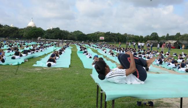 Kolkata observes International Day of Yoga