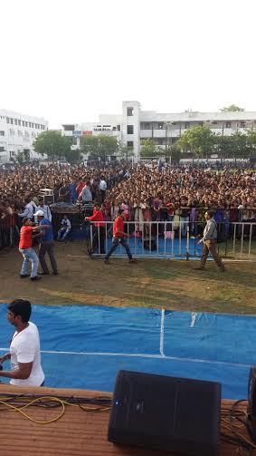 John, Varun, Jacqueline visit Nagpur to promote Dishoom