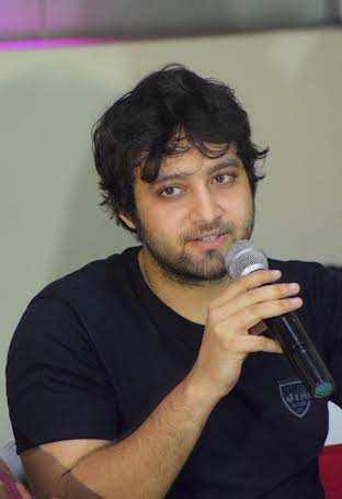 Soumitra Chatterjee  unveils poster of his new film Sangabora