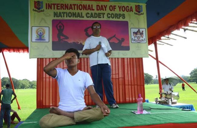 Kolkata observes International Day of Yoga