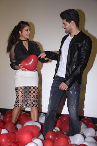 Sooraj Pancholi ,Jacqueline Fernandez single â€˜GF BFâ€™ unveiled
