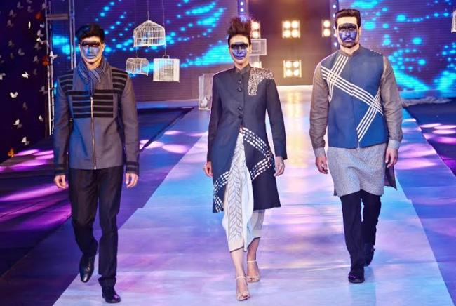 Actor Jisshu and wife Nilanjana walk ramp for Abhishek Dutta at Kolkata fashion fiesta