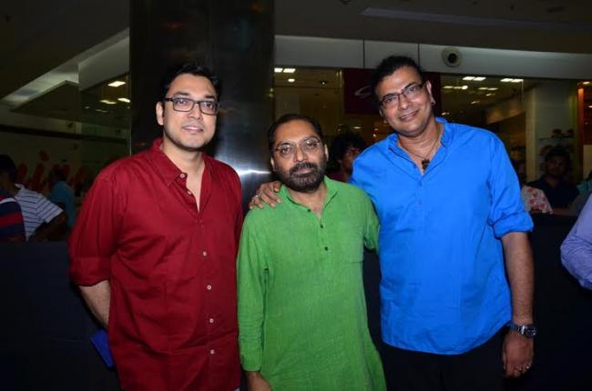 Kolkata celebrates Praktan's one month success 