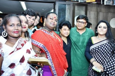 Cast members of Jenana attend premiere in Kolkata