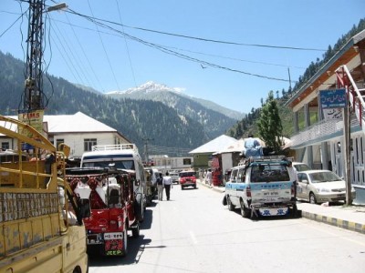 Pakistan: Three women taking selfie die as glacier falls on them