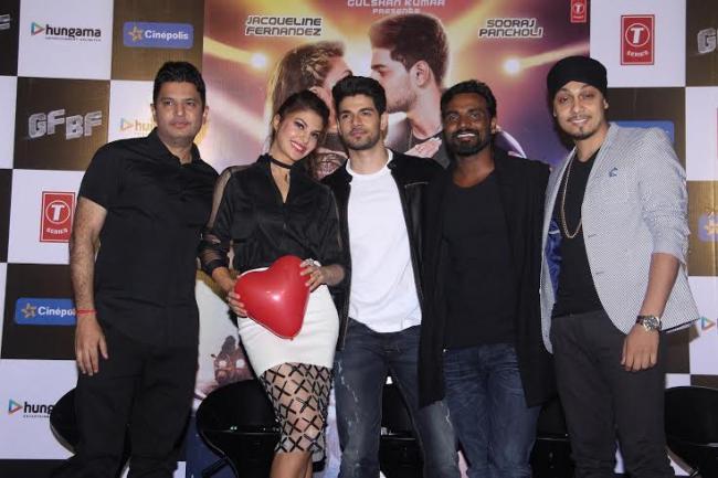 Sooraj Pancholi ,Jacqueline Fernandez single â€˜GF BFâ€™ unveiled