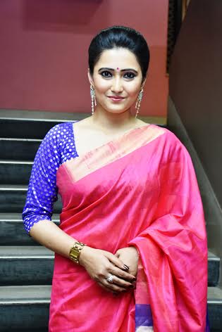 Cast members of Jenana attend premiere in Kolkata