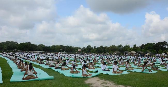 Kolkata observes International Day of Yoga