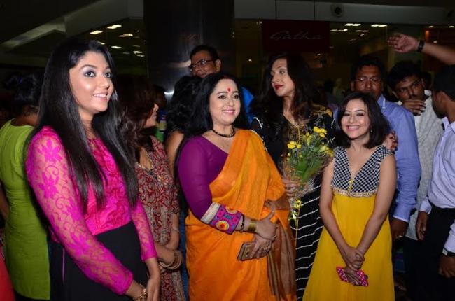 Kolkata celebrates Praktan's one month success 